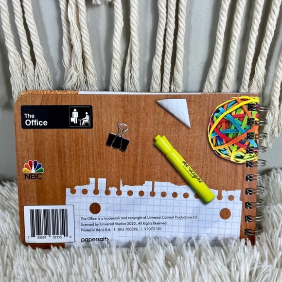 MICHAEL SCOTT QUOTE BOOK - OFFICIAL THE OFFICE MERCHANDISE - Picture 3 of 3